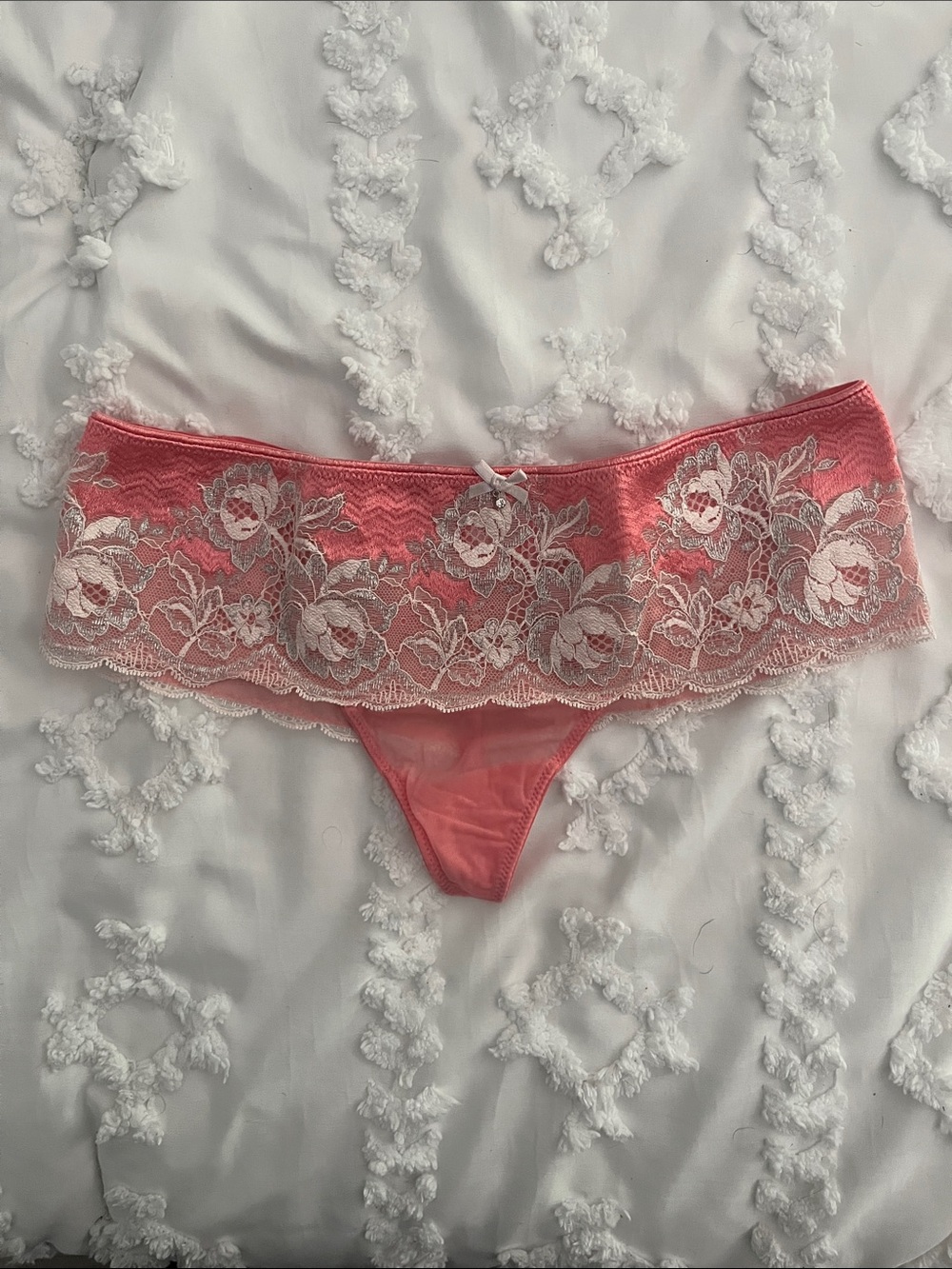 Victoria's Secret Coral and White Lace Hipster Panty
